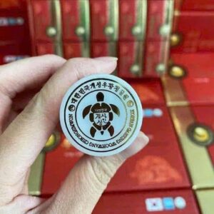 Lọ nhựa bên trong mỗi hộp 10 lọ