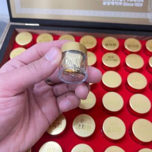 Mỗi hộp gồm 60 hộp nhỏ bên trong