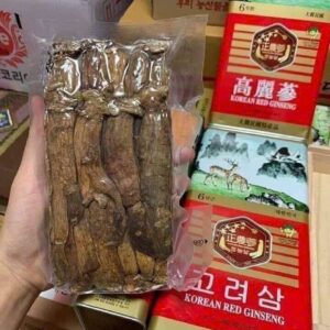 Củ sâm bên trong hộp gỗ