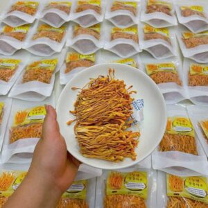 Hình ảnh nấm đông trùng hạ thảo