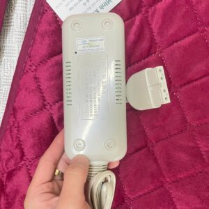 Mặt sau bộ điều khiển