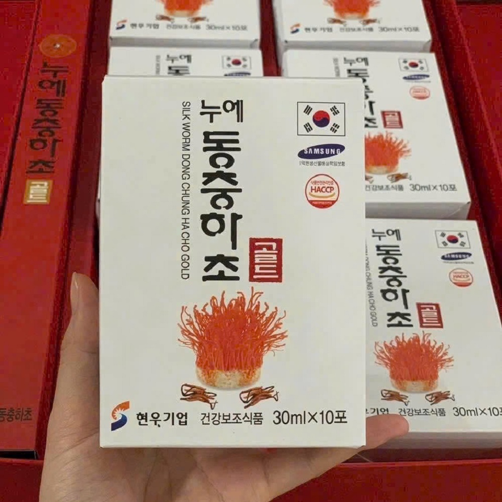 Mặt thông tin hộp nhỏ nước đông trùng hộp giấy đỏ Hàn Quốc Hộp lớn gồm 6 hộp nhỏ nước đông trùng hộp giấy đỏ Hàn Quốc