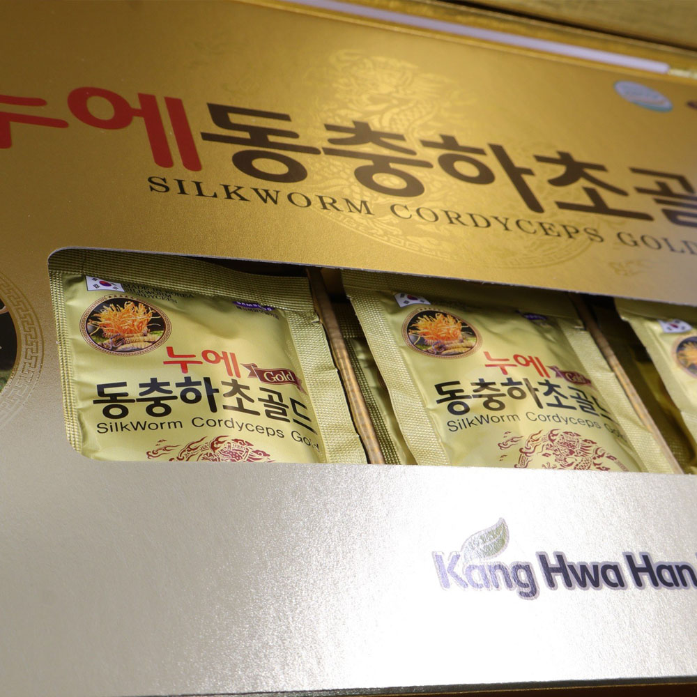 Mỗi gói chưa 30ml nước đông trùng hạ thảo Mỗi gói chưa 30ml nước đông trùng hạ thảo