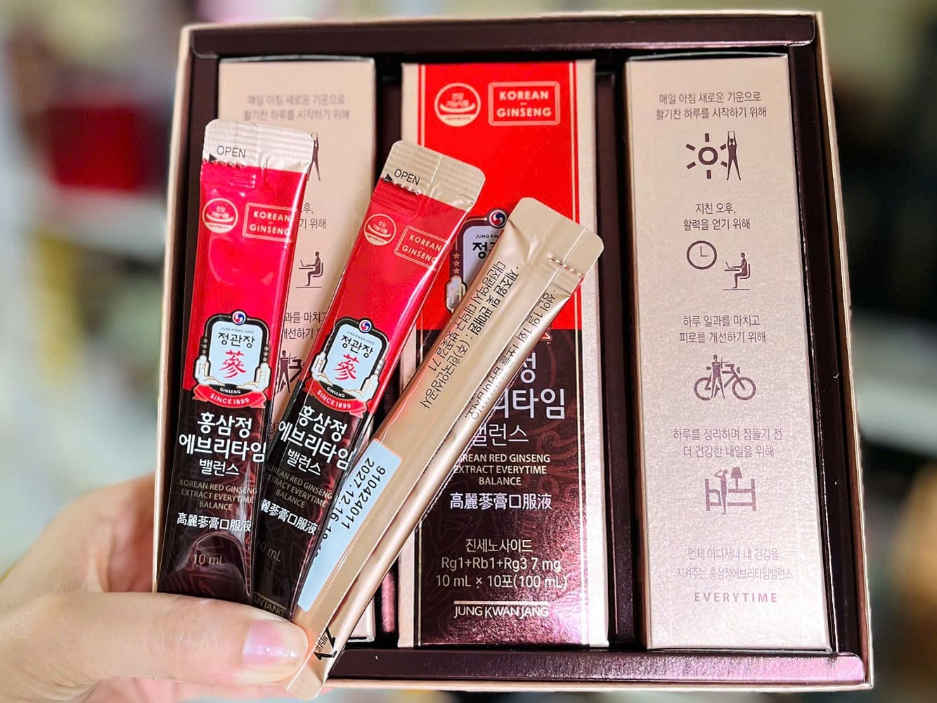 Tinh chất hồng sâm chính phủ Hàn Quốc KGC Everytime Balance 30 gói x 10ml Tinh chất hồng sâm chính phủ Hàn Quốc KGC Everytime Balance 30 gói x 10ml